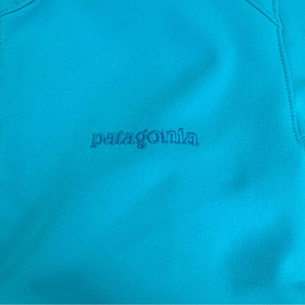 Blue Patagonia lightweight windbreaker jacket (Faults shown) - Picture 2 of 7